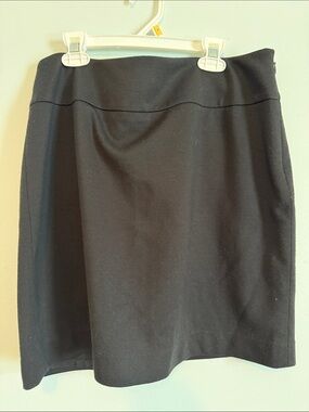 LOFT Classic Black Women's Skirt - Versatile Office & Casual Wear